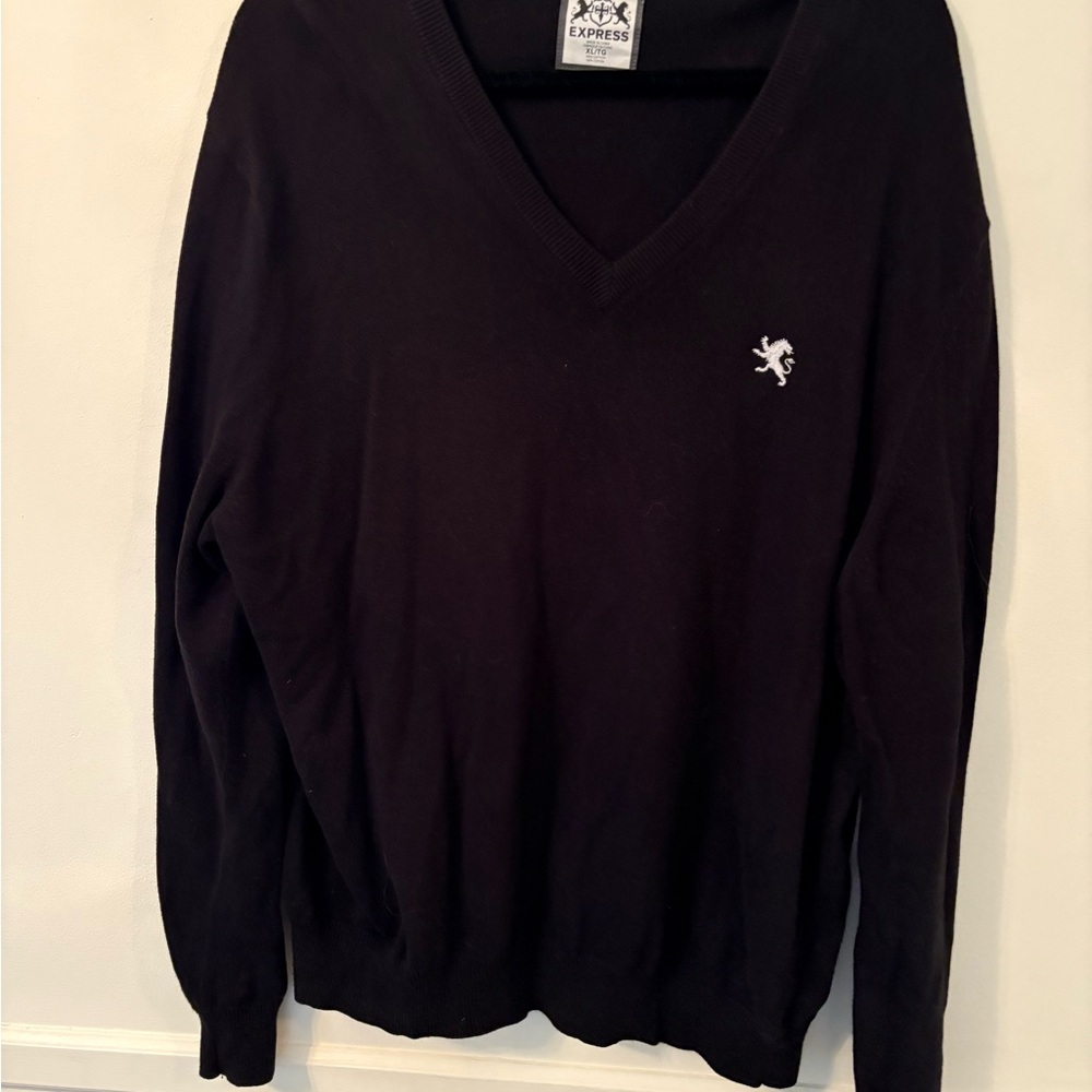 Express Men's V-Neck Black Sweater Lion Logo- 100% Cotton -Sz 2XL - Picture 2 of 8